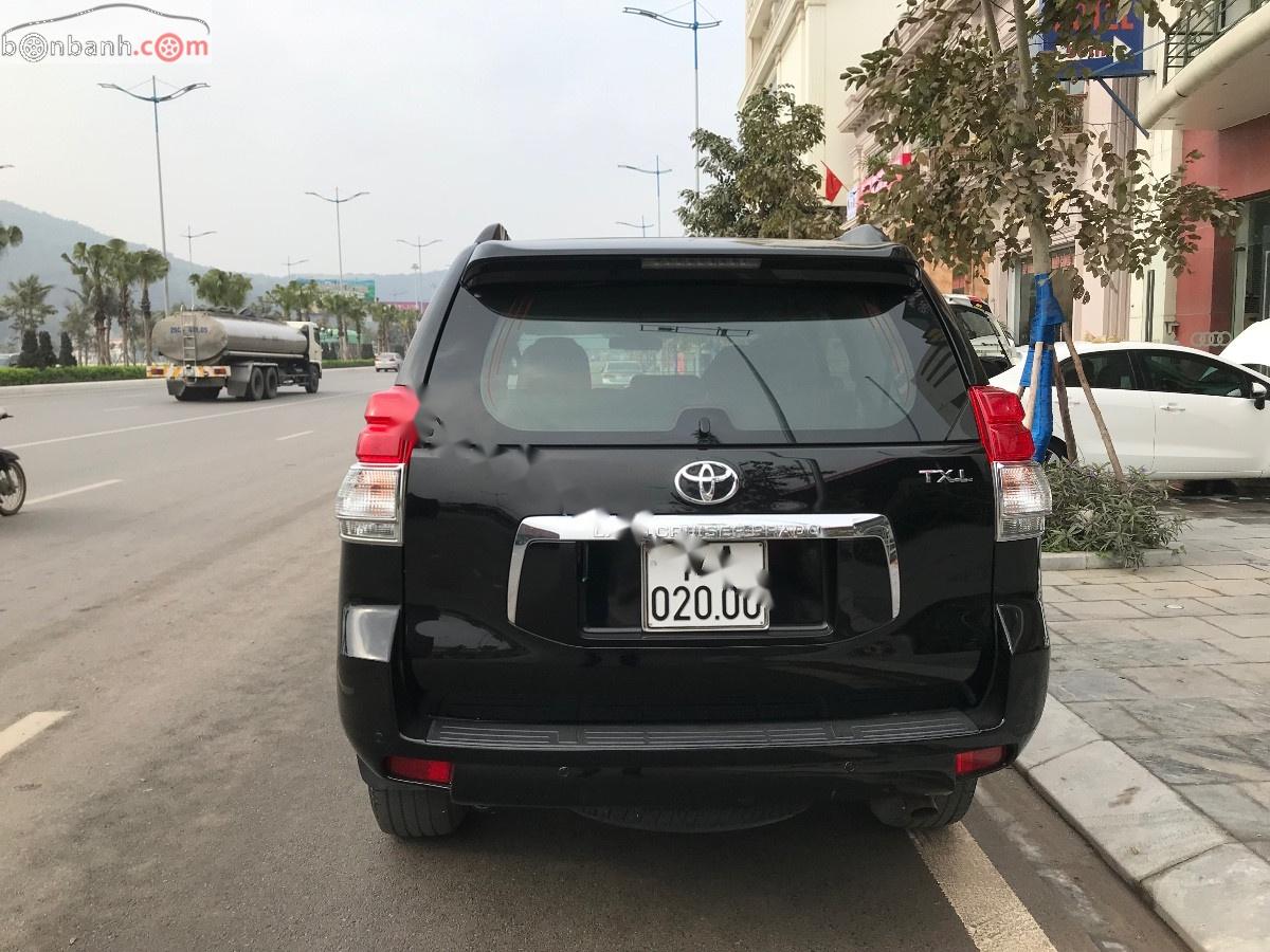 Toyota Prado 2011 - Cần bán gấp Toyota Prado sản xuất năm 2011, màu đen, nhập khẩu nguyên chiếc