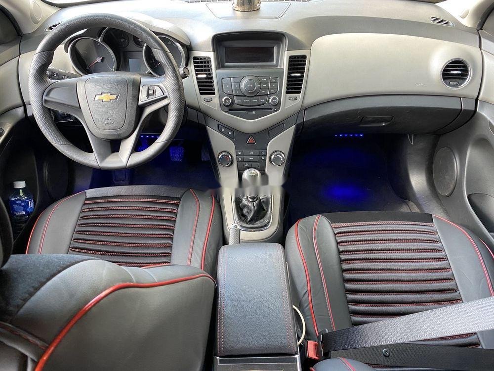 Chevrolet Cruze 2013 - Cần bán xe Chevrolet Cruze năm 2013, màu trắng chính chủ, 307 triệu