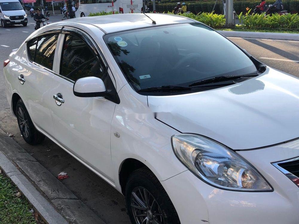 Nissan Sunny 2014 - Cần bán lại xe Nissan Sunny sản xuất năm 2014, màu trắng số sàn giá cạnh tranh