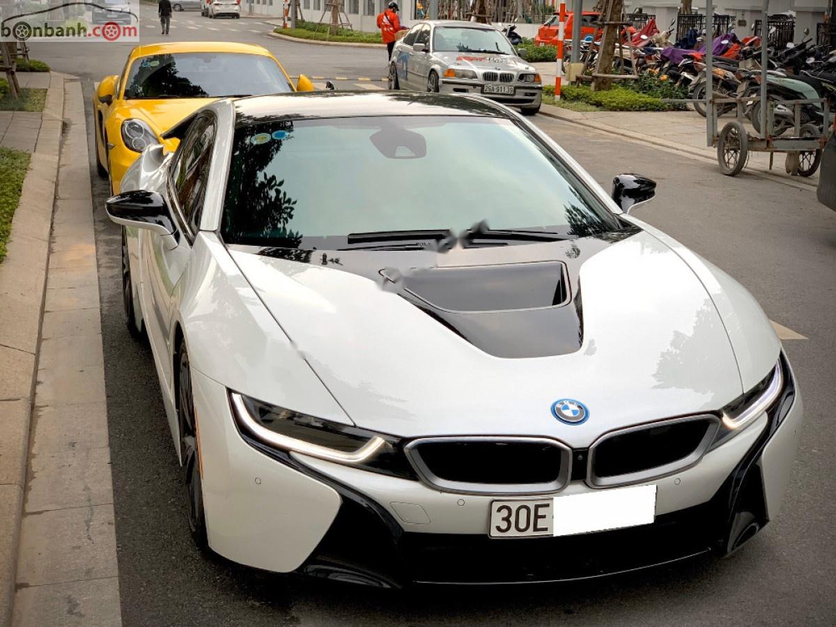 BMW i8 1.5L Hybrid 2015 - Xe BMW i8 1.5L Hybrid sản xuất 2015, màu trắng, nhập khẩu