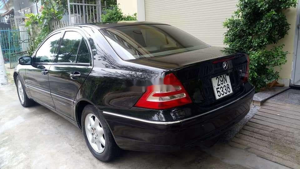 Mercedes-Benz C class 2002 - Xe Mercedes C200 2.0 AT năm sản xuất 2002, màu đen, giá chỉ 135 triệu