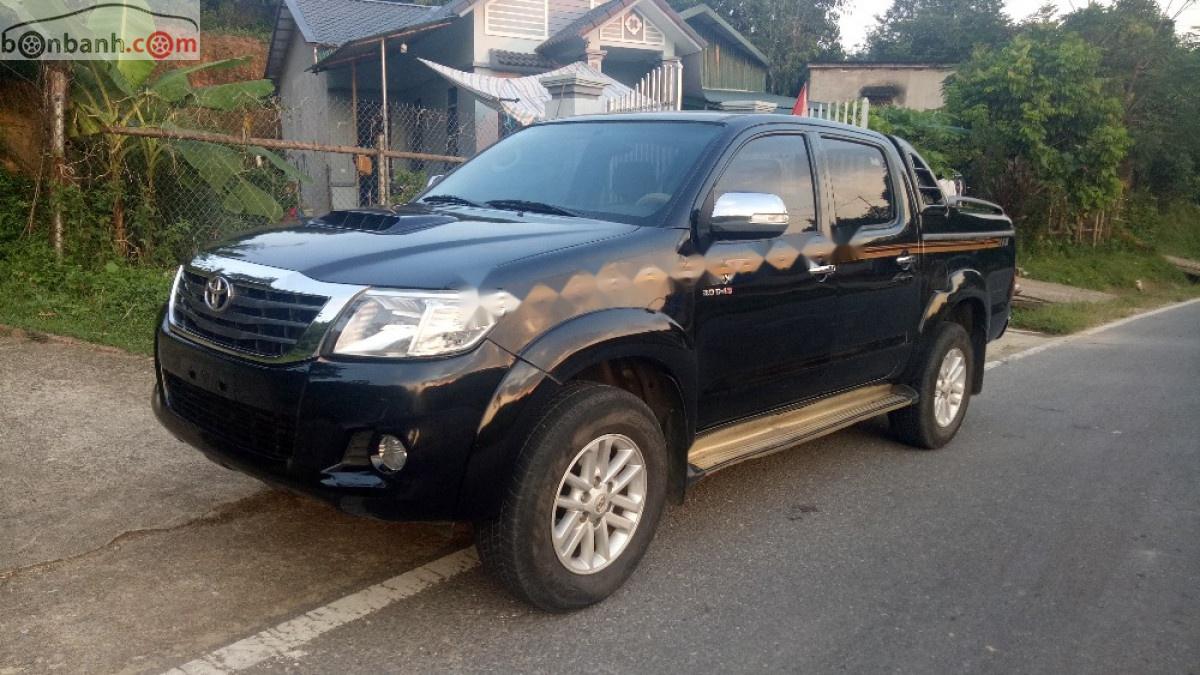 Toyota Hilux 3.0G 4x4 MT 2011 - Bán xe Toyota Hilux 3.0G 4x4 MT năm 2011, màu đen, nhập khẩu nguyên chiếc chính chủ