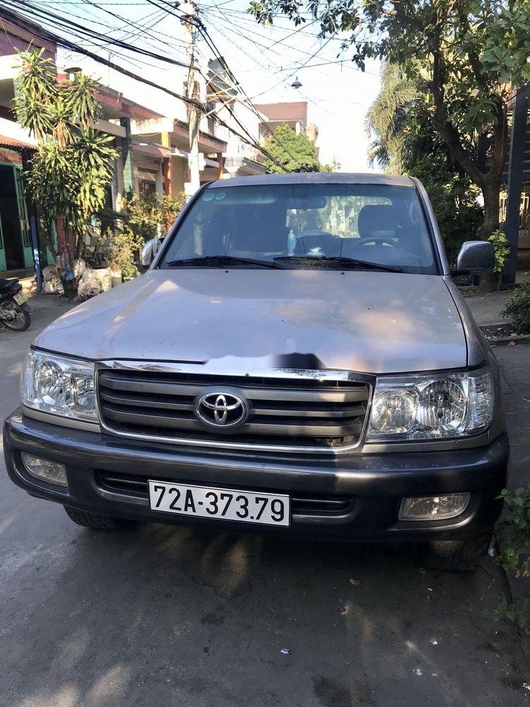 Toyota Land Cruiser   2002 - Bán xe Toyota Land Cruiser sản xuất năm 2002, màu bạc