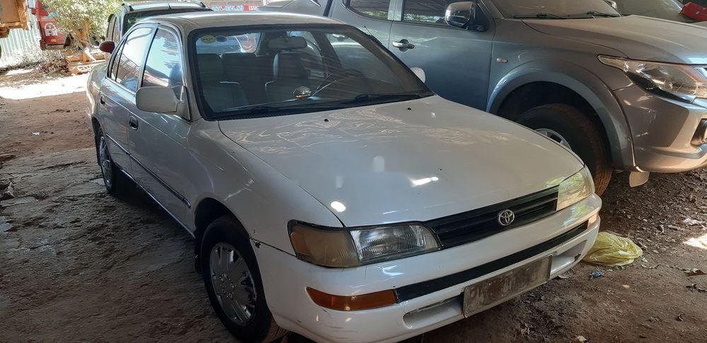 Toyota Corolla 1997 - Cần bán gấp Toyota Corolla đời 1997, màu trắng, nhập khẩu giá cạnh tranh