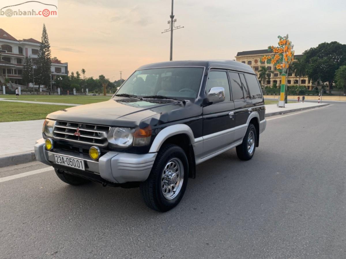 Mitsubishi Pajero 2007 - Cần bán gấp Mitsubishi Pajero sản xuất năm 2007, màu đen