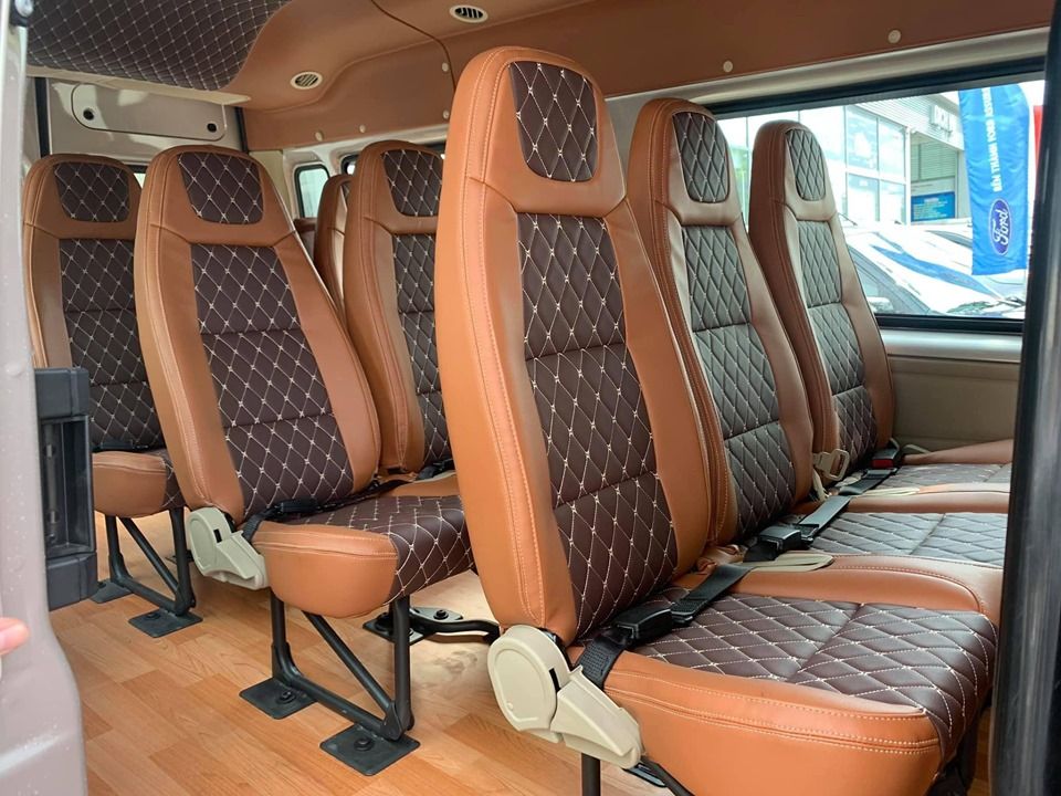 Ford Transit Luxury 2019 - Bán ô tô Ford Transit Luxury sản xuất năm 2019, màu bạc, giá 745tr