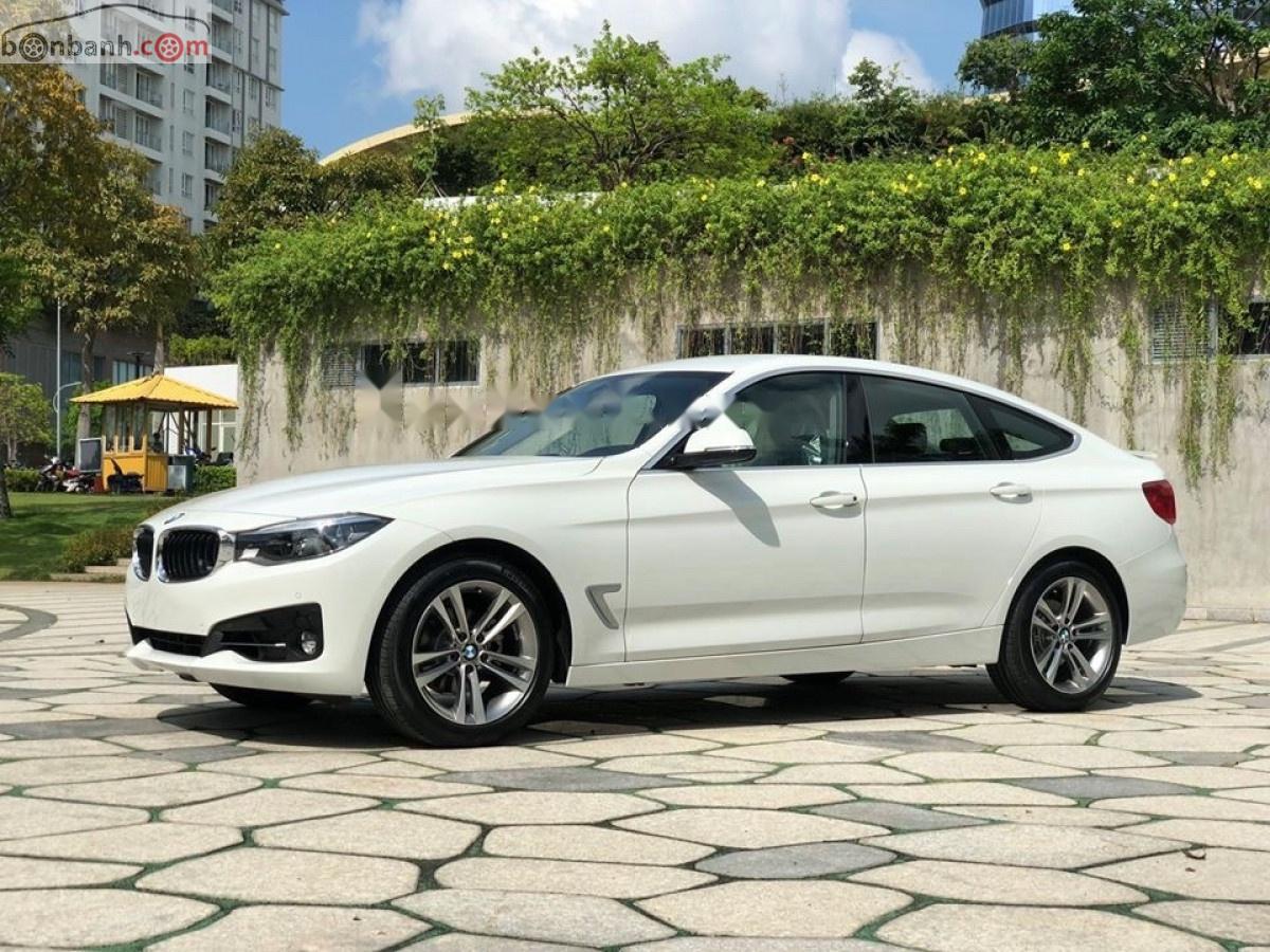 BMW 3 Series   2018 - Cần bán BMW 320i GT sản xuất năm 2018, màu trắng, xe nhập