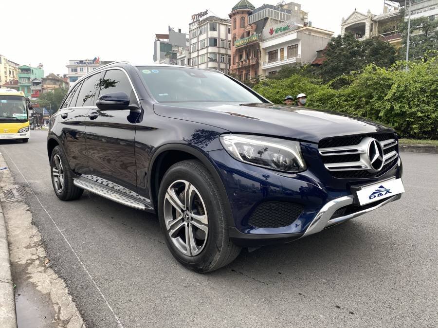 Mercedes-Benz GLC-Class 2017 - Cần bán lại xe Mercedes 4Matic năm 2017, màu xanh lam