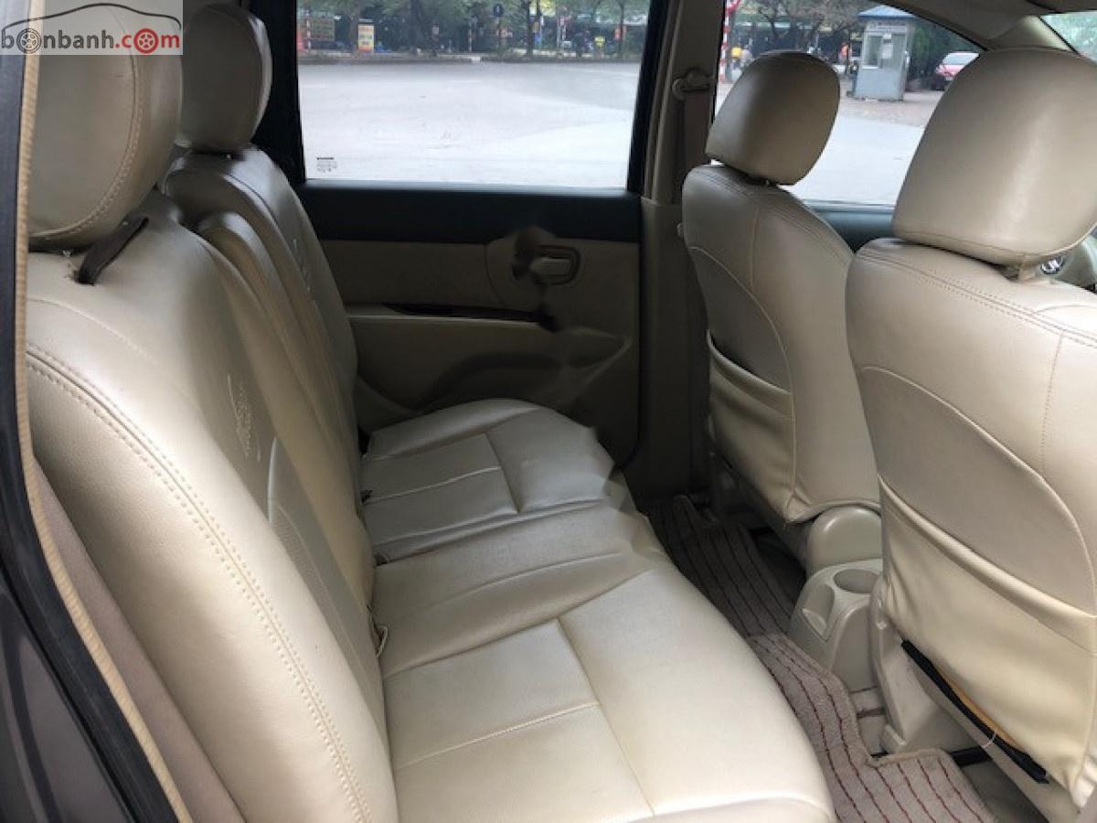 Nissan Grand livina 1.8 MT 2011 - Cần bán lại xe Nissan Grand livina 1.8 MT đời 2011 giá cạnh tranh