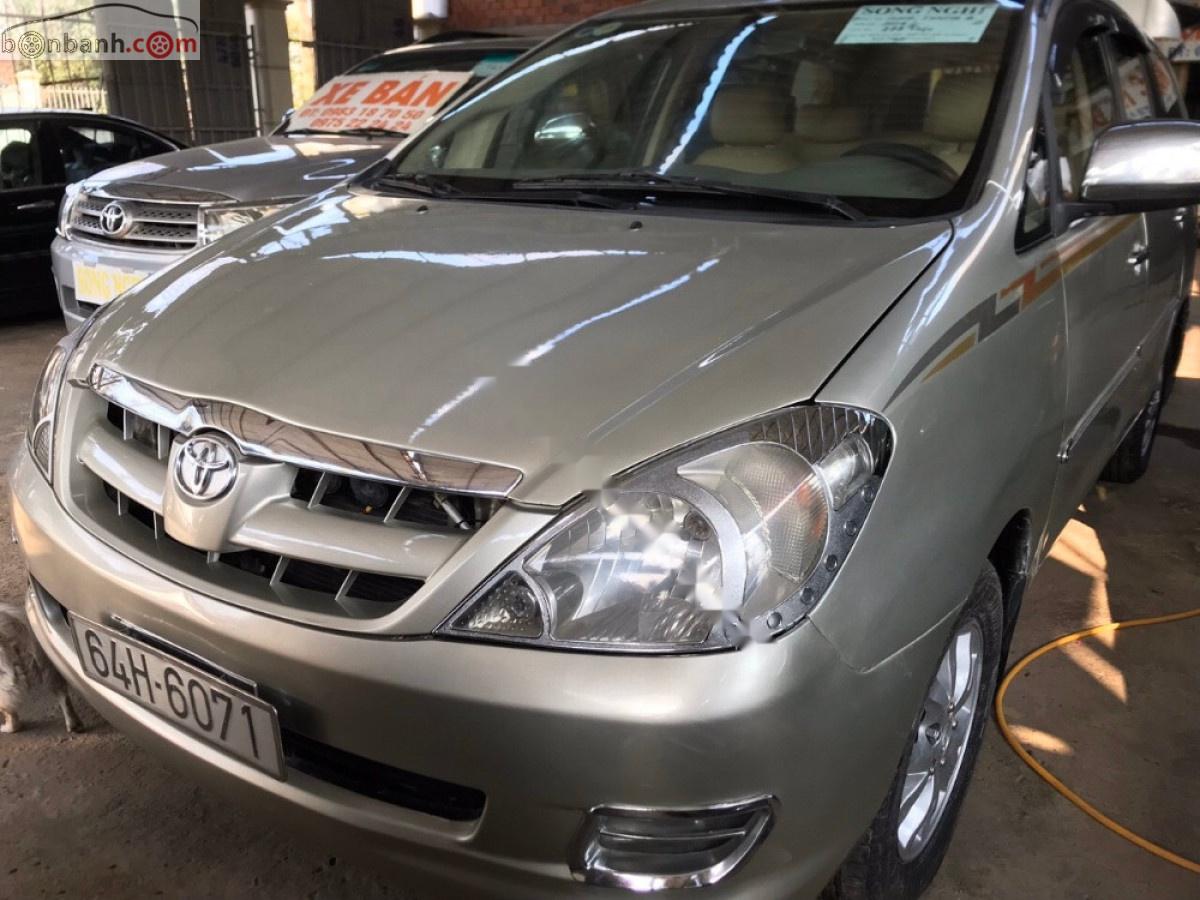 Toyota Innova G 2006 - Cần bán xe Toyota Innova G năm sản xuất 2006, màu bạc, giá chỉ 275 triệu