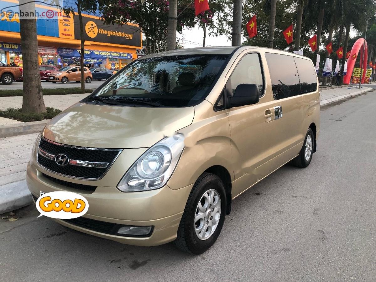 Hyundai Grand Starex 2010 - Cần bán Hyundai Grand Starex đời 2010, màu vàng, xe nhập  