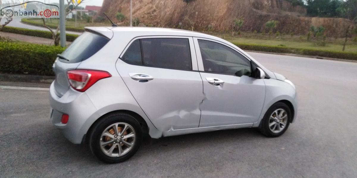 Hyundai Grand i10 2015 - Bán ô tô Hyundai Grand i10 đời 2015, màu bạc, nhập khẩu