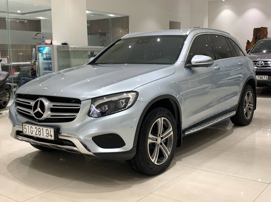 Mercedes-Benz GLC-Class 2016 - Bán Mercedes GLC250 năm sản xuất 2016, màu bạc, số tự động