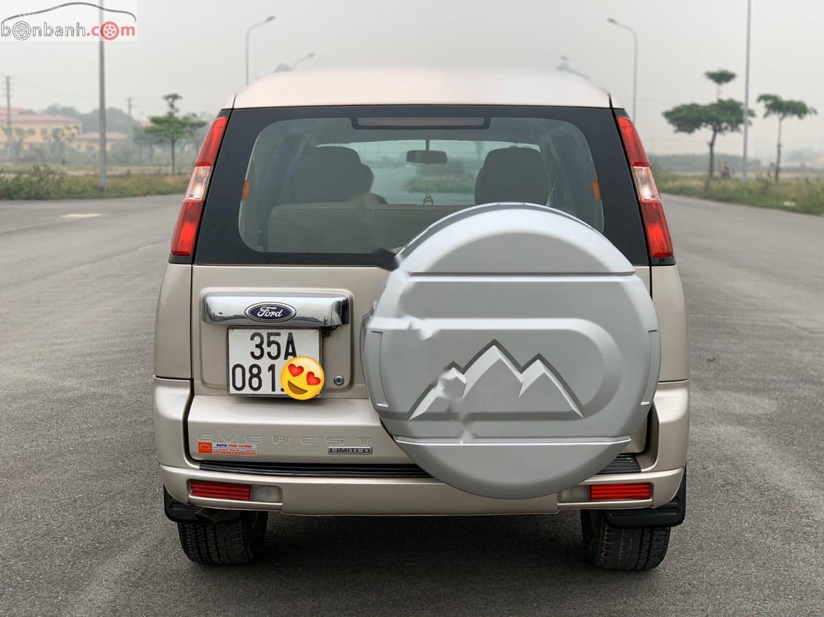 Ford Everest 2010 - Cần bán xe Ford Everest sản xuất năm 2010, màu hồng chính chủ, 468tr