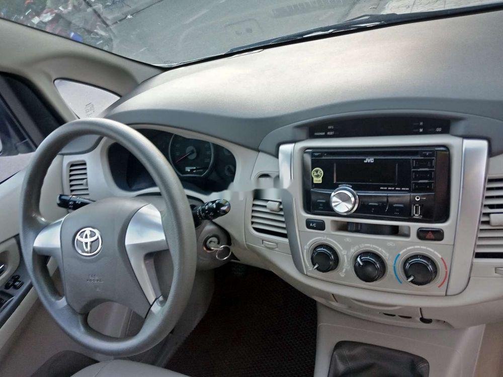 Toyota Innova 2015 - Bán Toyota Innova sản xuất năm 2015, màu bạc, nhập khẩu