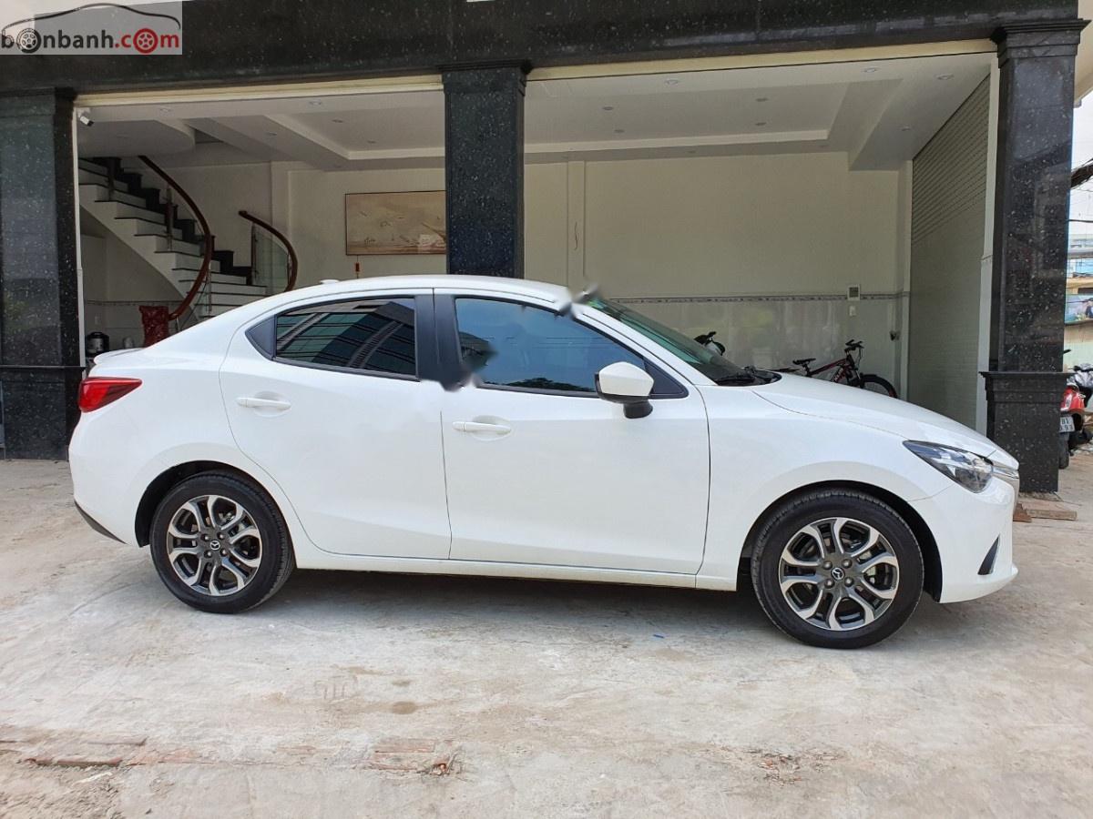 Mazda 2 2018 - Bán Mazda 2 sản xuất năm 2018, màu trắng số tự động giá cạnh tranh