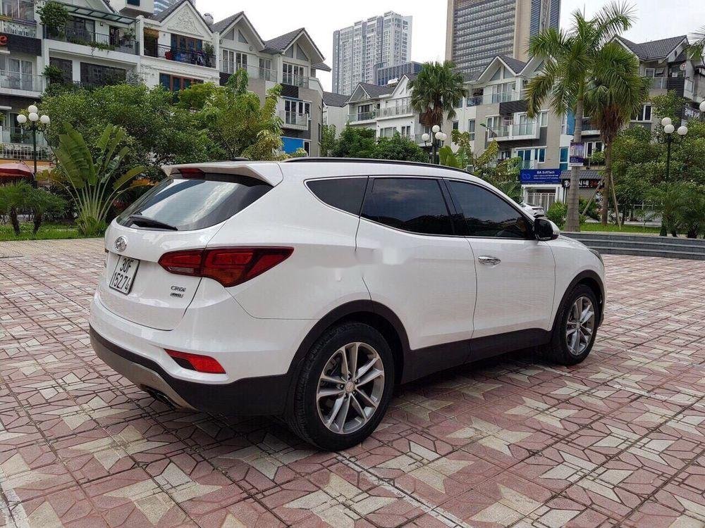 Hyundai Santa Fe   2018 - Bán xe Hyundai Santa Fe năm sản xuất 2018, màu trắng