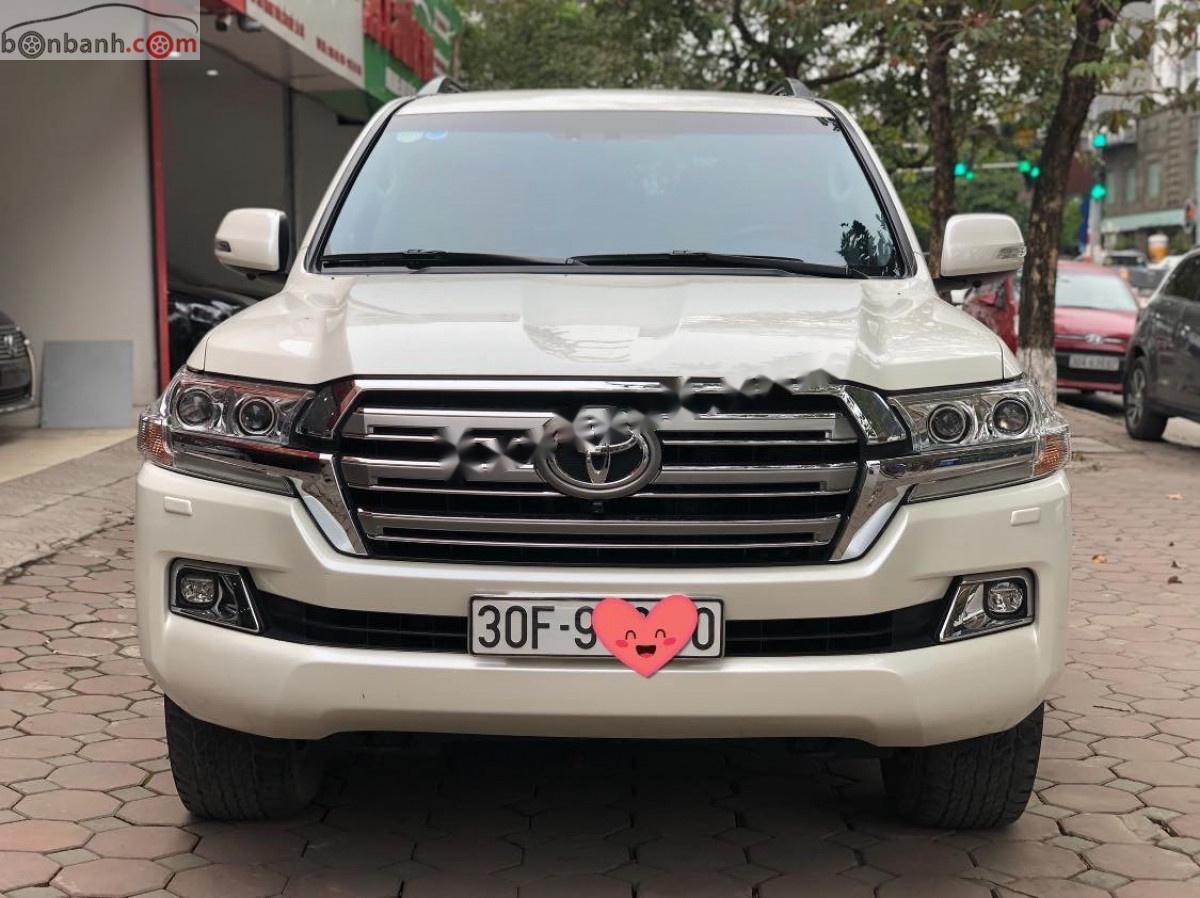 Toyota Land Cruiser 2016 - Cần bán gấp Toyota Land Cruiser đời 2016, màu trắng, nhập khẩu, giá rất tốt