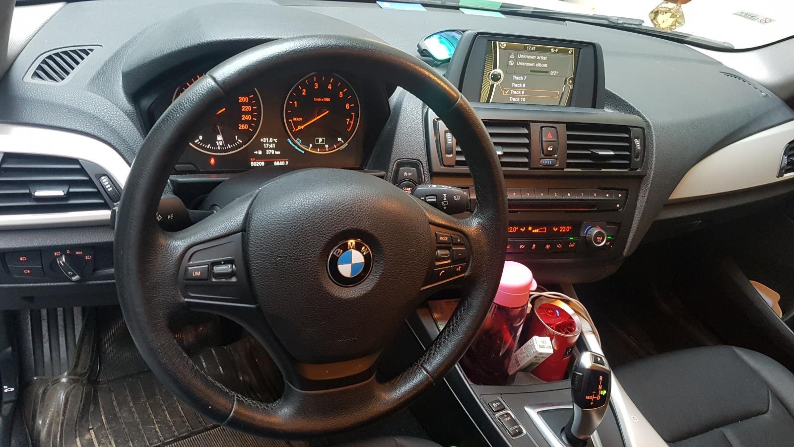 BMW 1 Series 116i 2013 - Bán ô tô BMW 1 Series 116i sản xuất năm 2013, màu trắng, xe nhập xe gia đình