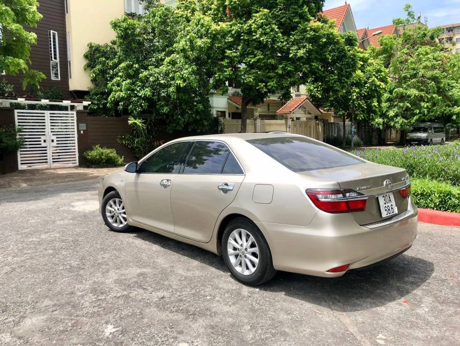 Toyota Camry  2.0E  2015 - Cần bán Toyota Camry 2.0E 2015 chính chủ, 805 triệu