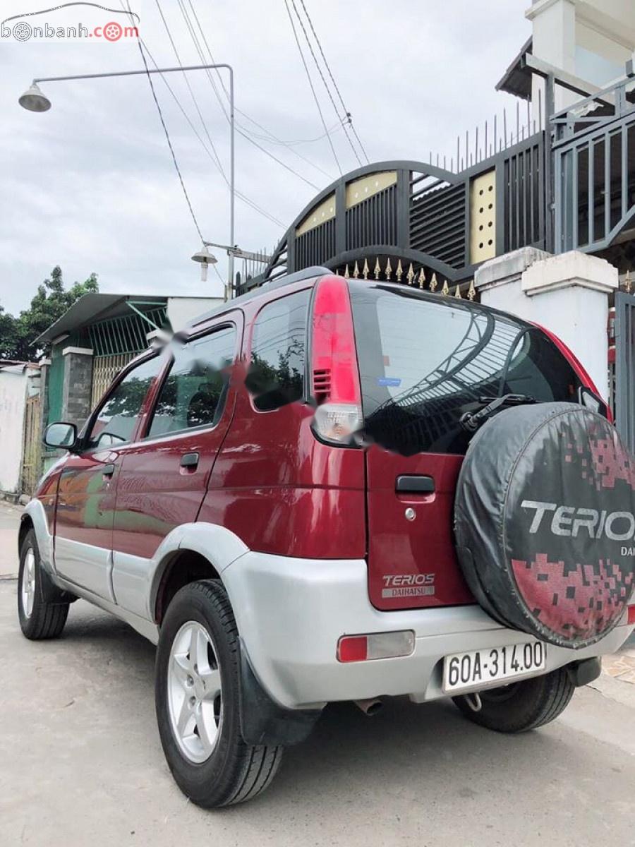 Daihatsu Terios 2005 - Cần bán lại xe Daihatsu Terios sản xuất 2005, màu đỏ xe gia đình 