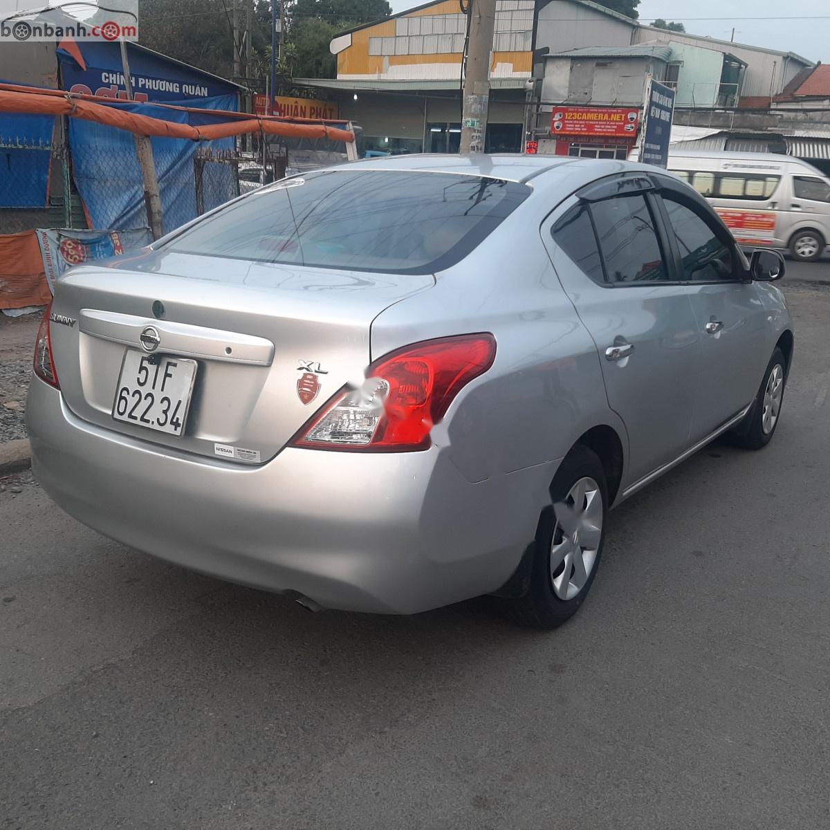 Nissan Sunny XL 2014 - Bán Nissan Sunny 1.6MT sản xuất năm 2014, màu bạc, 285tr