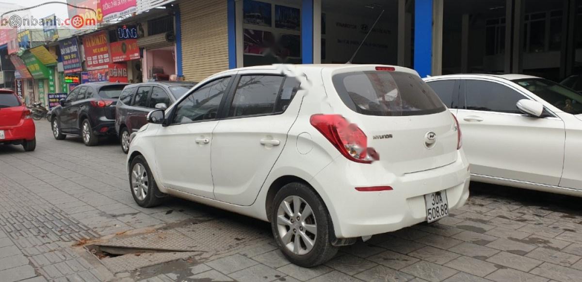 Hyundai i20 1.4 AT 2014 - Cần bán Hyundai i20 1.4 AT năm sản xuất 2014, màu trắng, nhập khẩu, giá 375tr