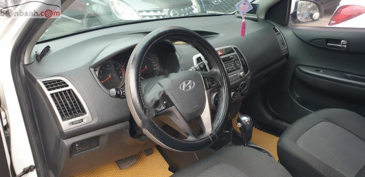 Hyundai i20 1.4 AT 2014 - Cần bán Hyundai i20 1.4 AT năm sản xuất 2014, màu trắng, nhập khẩu, giá 375tr