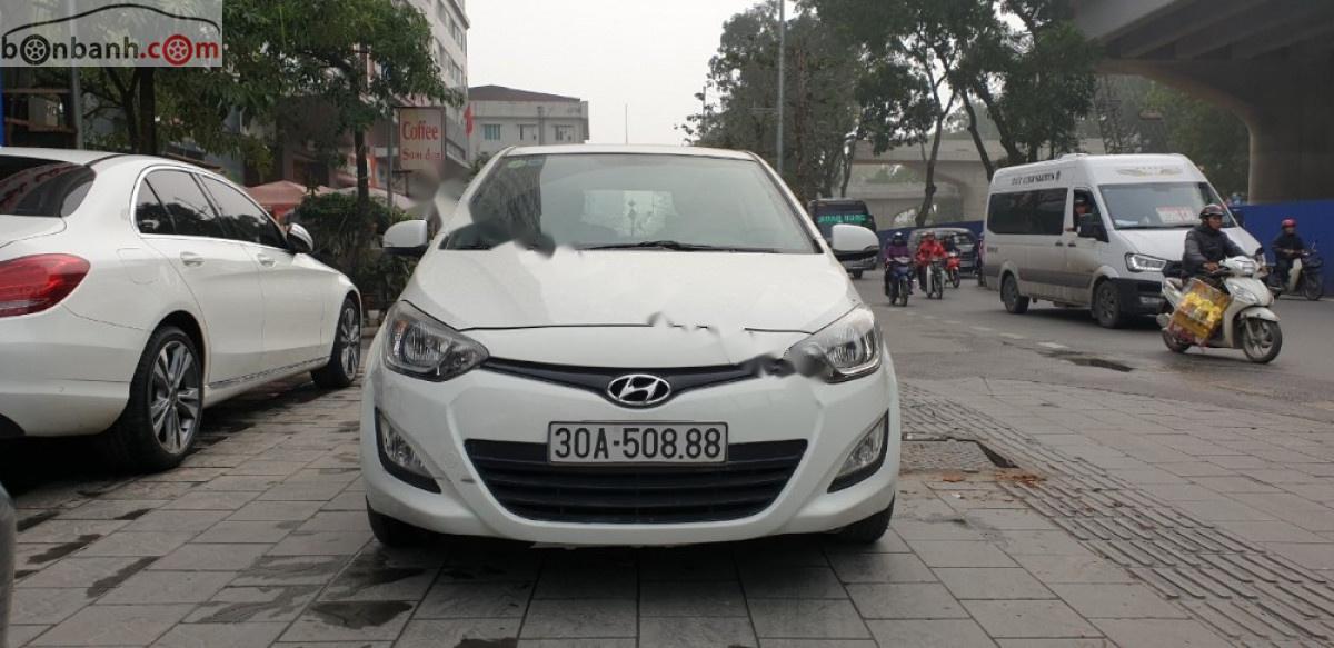 Hyundai i20 1.4 AT 2014 - Cần bán Hyundai i20 1.4 AT năm sản xuất 2014, màu trắng, nhập khẩu, giá 375tr