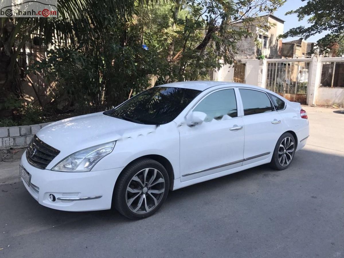 Nissan Teana 2010 - Bán ô tô Nissan Teana đời 2010, màu trắng chính chủ giá cạnh tranh