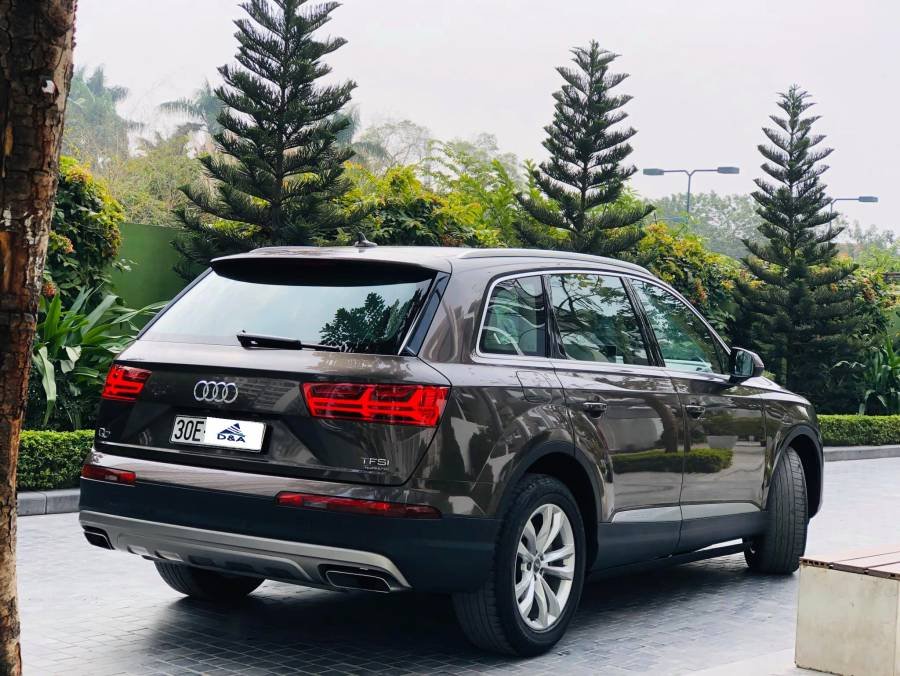 Audi Q7  TFSI  2016 - Cần bán xe Audi Q7 TFSI đời 2016, màu nâu, nhập khẩu nguyên chiếc