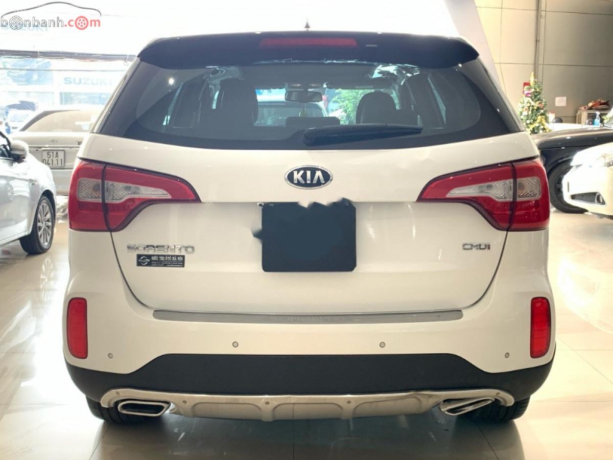 Kia Sorento 2.2 DAT Premium 2019 - Cần bán Kia Sorento 2.2 DAT Premium năm sản xuất 2019, màu trắng số tự động, giá tốt