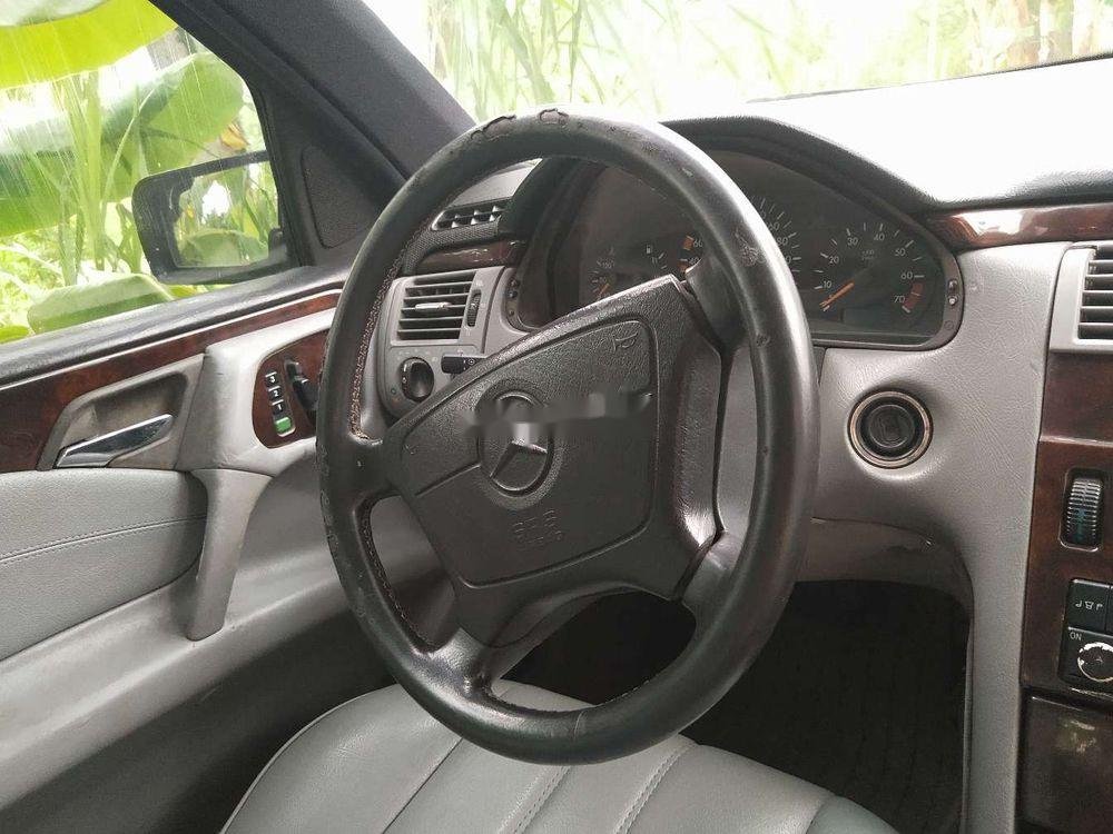 Mercedes-Benz 190 1999 - Bán Mercedes 190 1999, màu đen, nhập khẩu nguyên chiếc số tự động