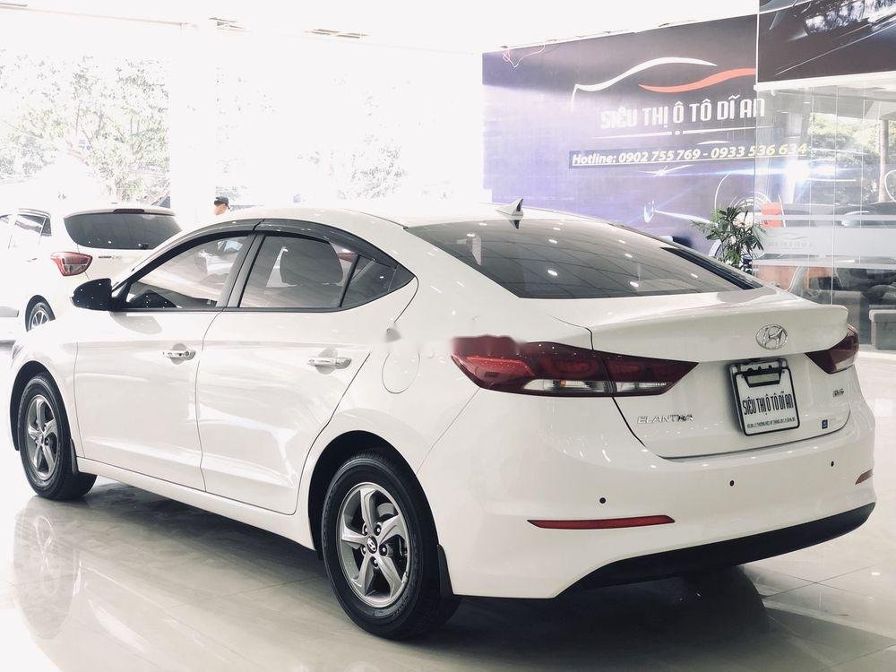 Hyundai Elantra    2016 - Bán Hyundai Elantra đời 2016, màu trắng đẹp như mới, giá chỉ 455 triệu