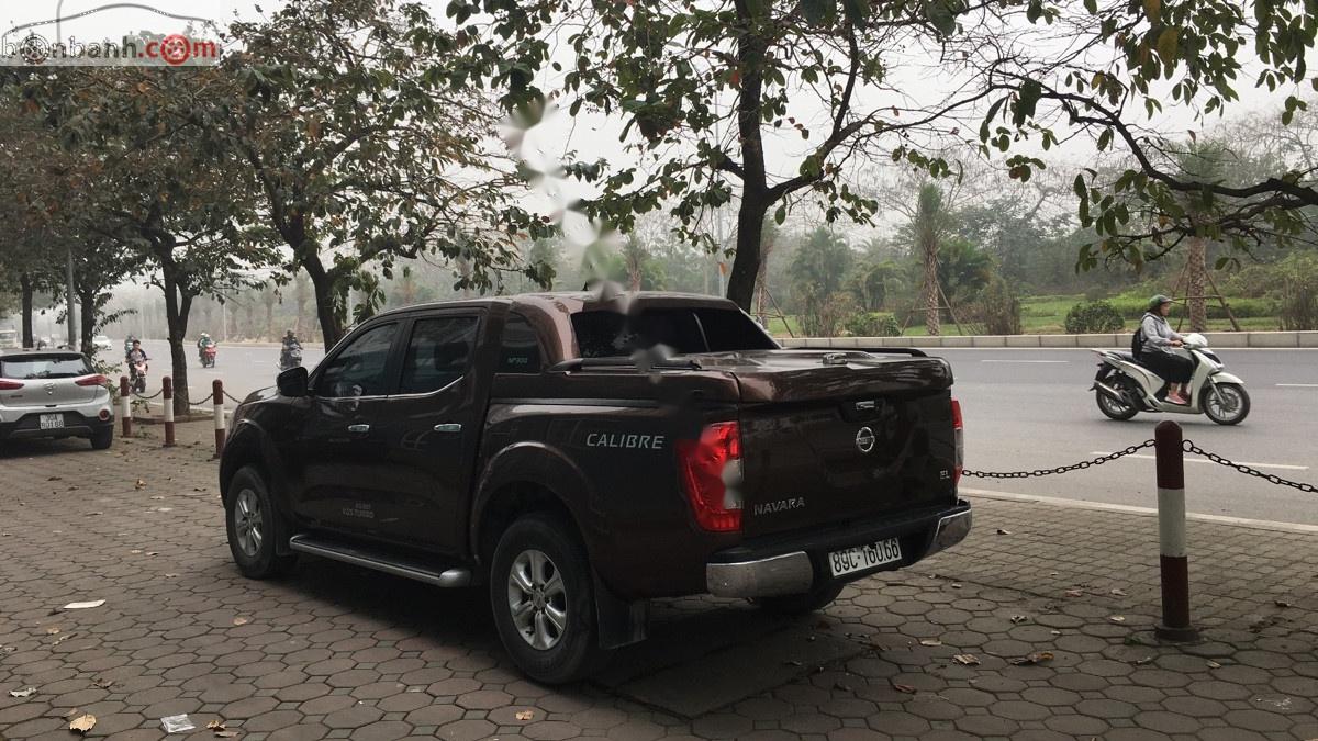 Nissan Navara EL 2.5 AT 2WD 2017 - Bán Nissan Navara EL 2.5 AT 2WD năm sản xuất 2017, màu nâu, nhập khẩu Thái Lan  