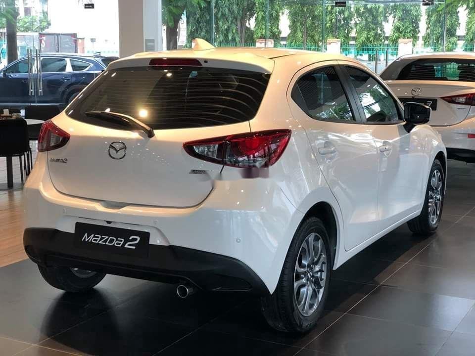 Mazda 2   Luxury 2019 - Cần bán Mazda 2 2019, màu trắng, 564 triệu