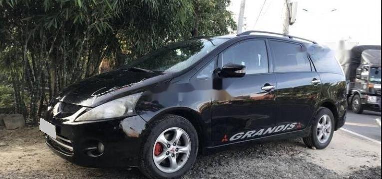 Mitsubishi Grandis 2005 - Cần bán lại xe Mitsubishi Grandis sản xuất năm 2005, màu đen 