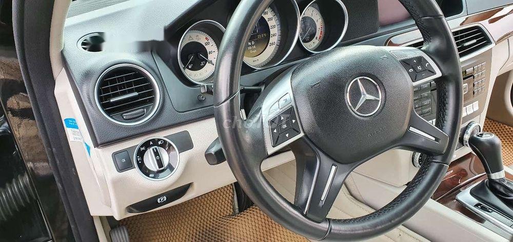 Mercedes-Benz C class  C250 CGI  2011 - Cần bán xe Mercedes C250 CGI năm sản xuất 2011, màu đen, 565tr