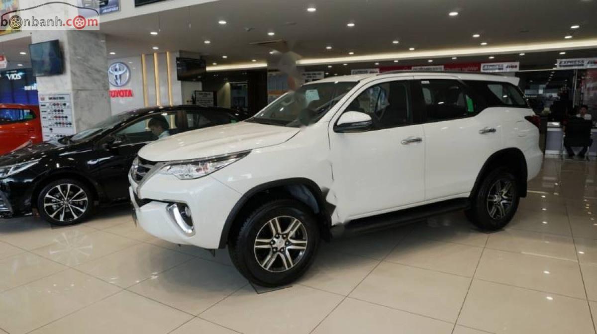 Toyota Fortuner   2019 - Cần bán Toyota Fortuner 2.4G 4x2 AT đời 2019, màu trắng, giá tốt