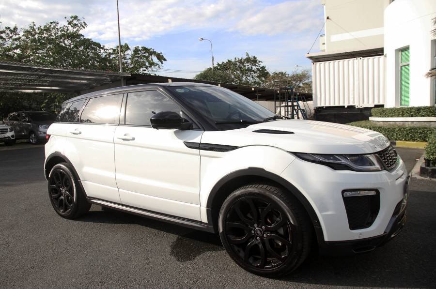 LandRover Evoque 2015 - Cần bán gấp LandRover Evoque sản xuất 2015, màu trắng, nhập khẩu nguyên chiếc số tự động