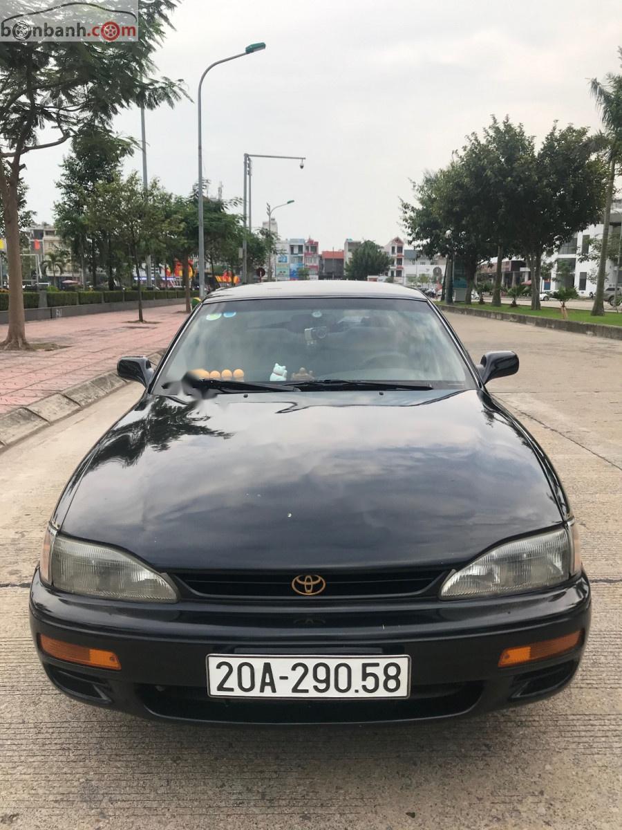 Toyota Camry XLE 3.0 AT 1995 - Bán Toyota Camry XLE 3.0 AT sản xuất năm 1995, màu đen, nhập khẩu xe gia đình