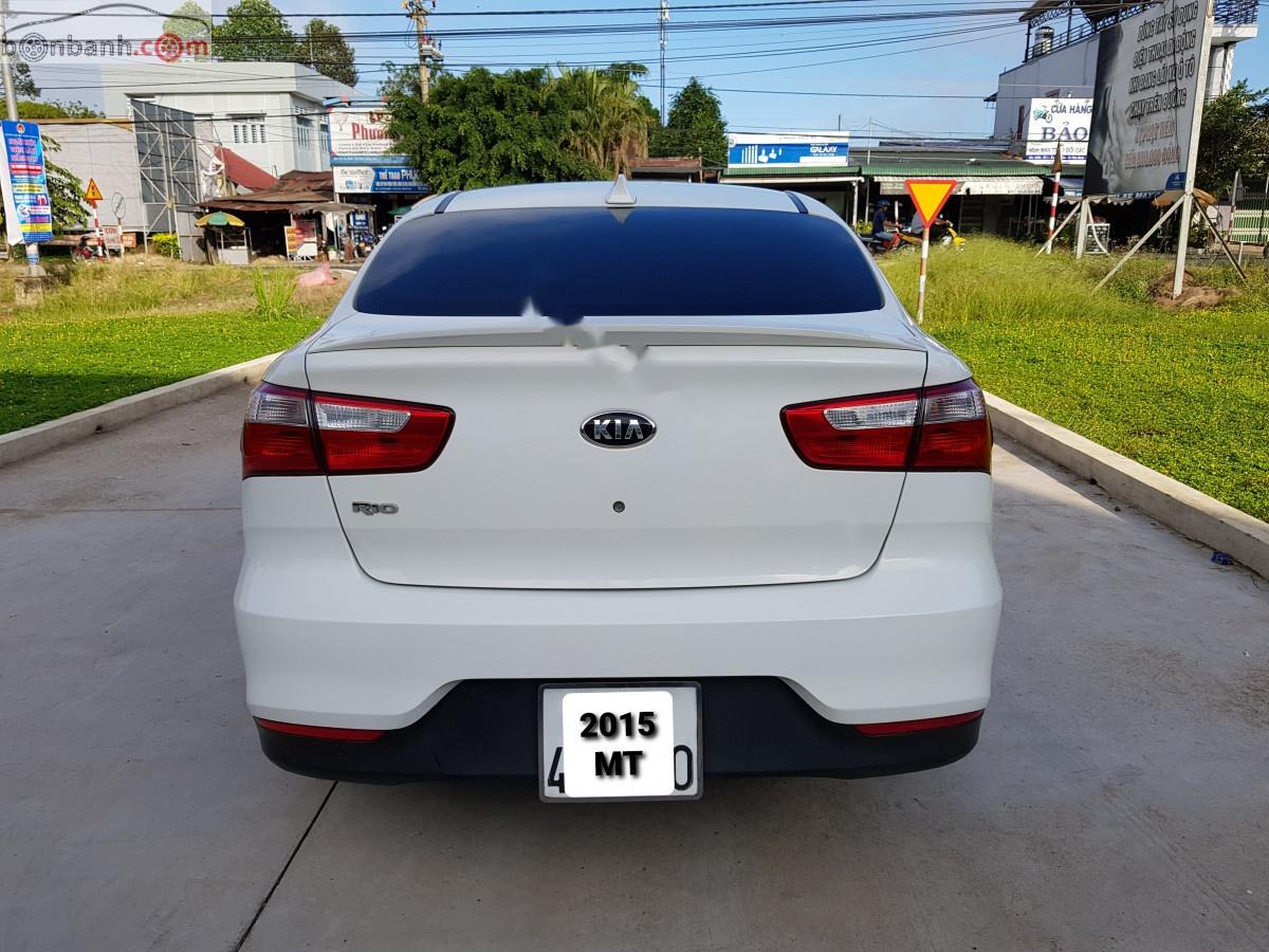 Kia Rio 1.4 MT 2015 - Bán Kia Rio 1.4 MT 2015, màu trắng, xe nhập số sàn, 348tr