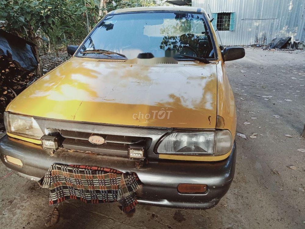 Kia Pride 1996 - Cần bán gấp Kia Pride sản xuất 1996, màu vàng giá cạnh tranh