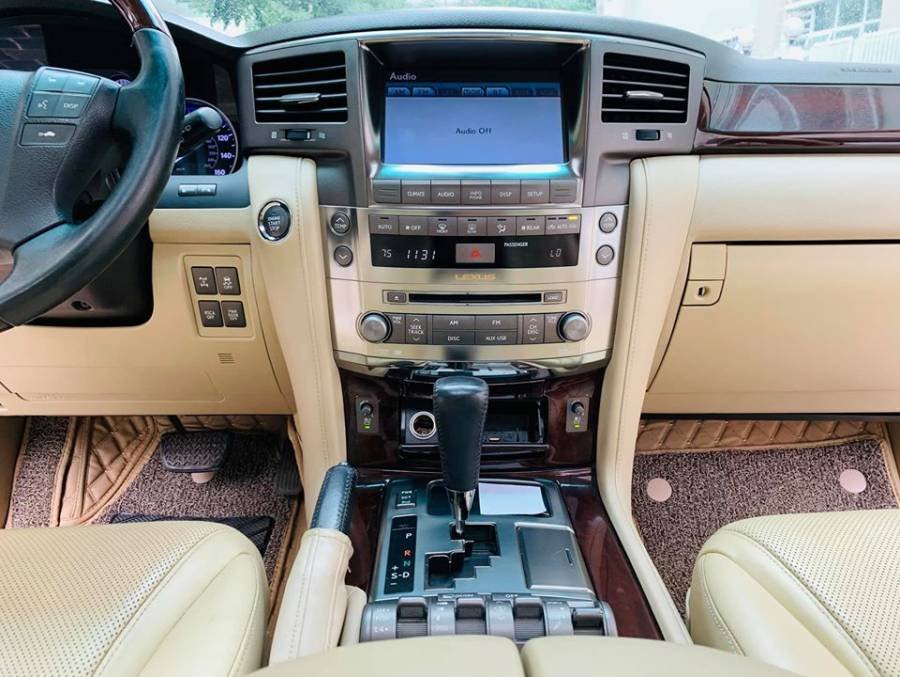 Lexus LX 2009 - Bán Lexus LX 570 sản xuất 2009, màu trắng, nhập khẩu nguyên chiếc