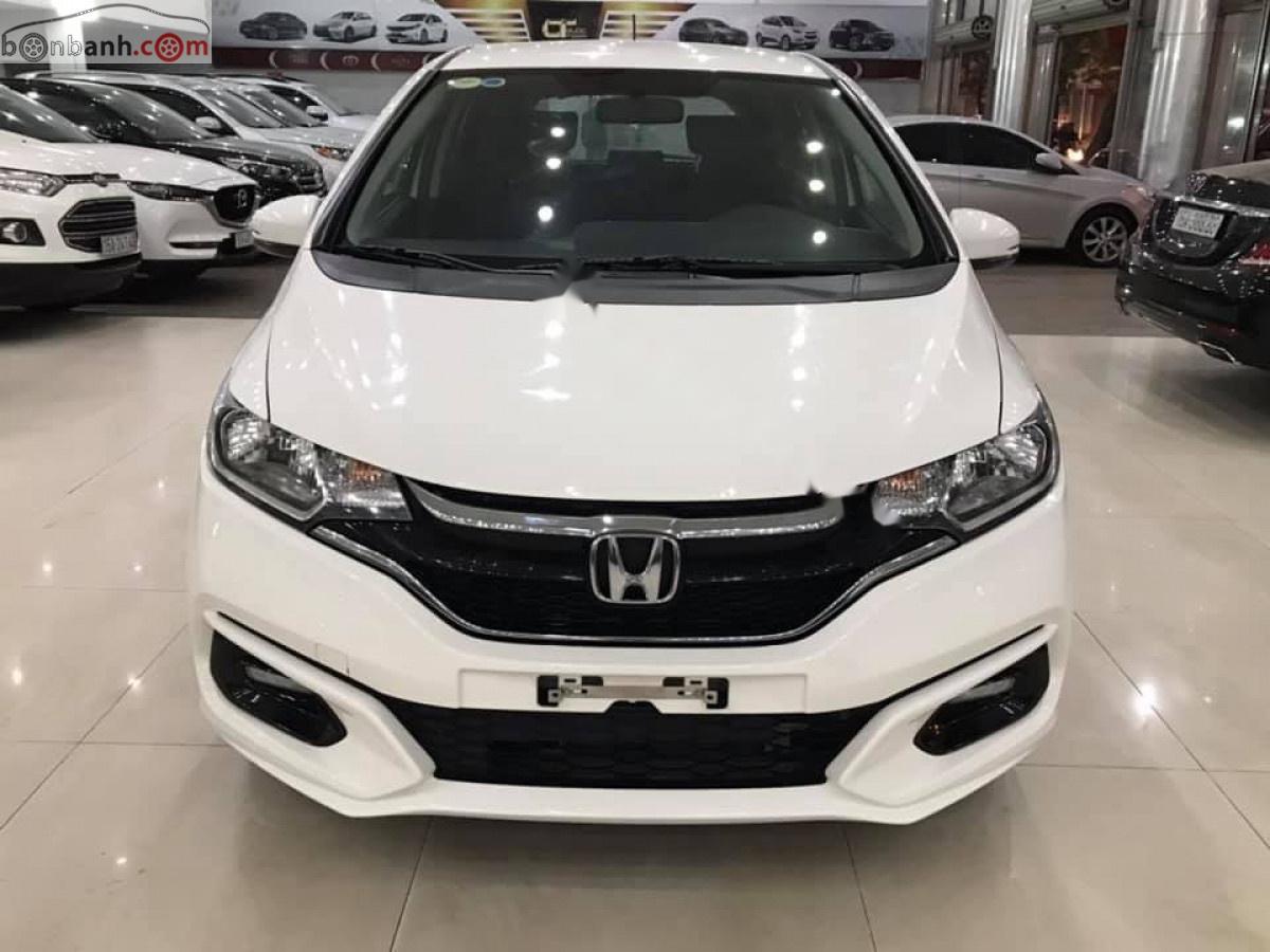 Honda Jazz 1.5AT 2018 - Cần bán xe Honda Jazz 1.5AT sản xuất năm 2018, màu trắng, xe nhập  