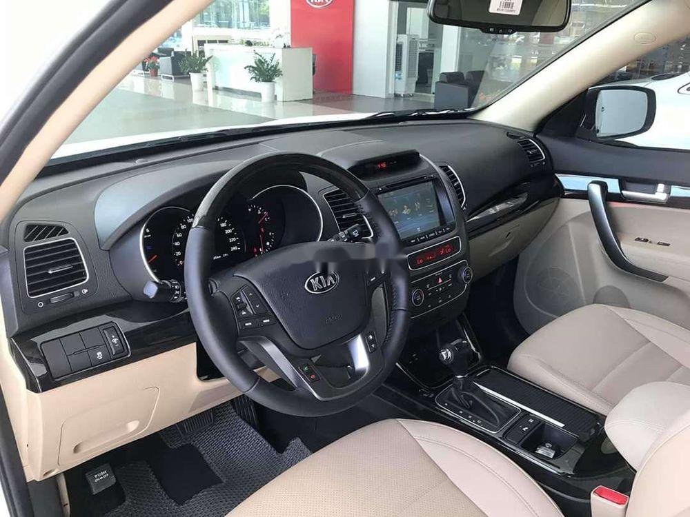 Kia Sorento   2.4 GAT Deluxe 2020 - Bán xe Kia Sorento 2.4 GAT Deluxe đời 2020, màu trắng