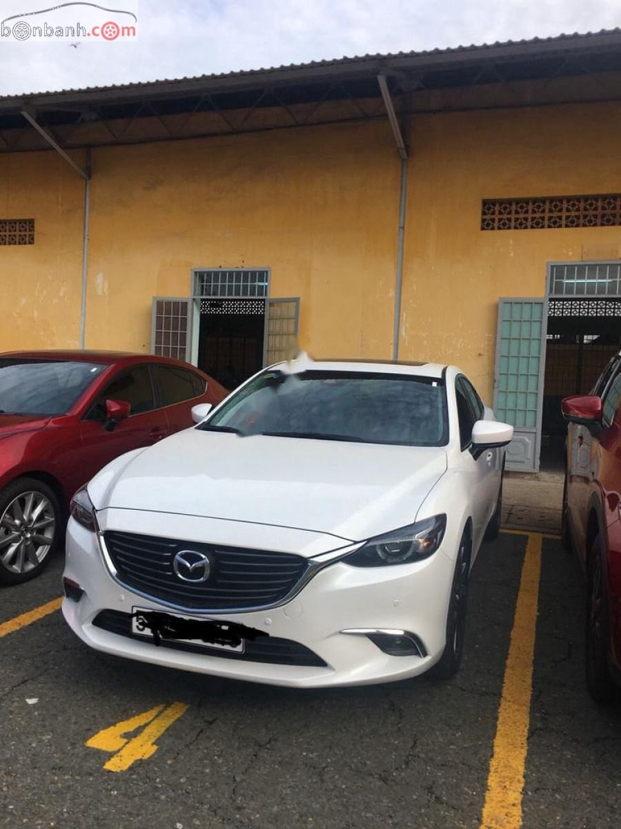 Mazda 6 Luxury 2.0 AT 2019 - Cần bán gấp Mazda 6 Luxury 2.0 AT đời 2019, màu trắng, giá 856tr