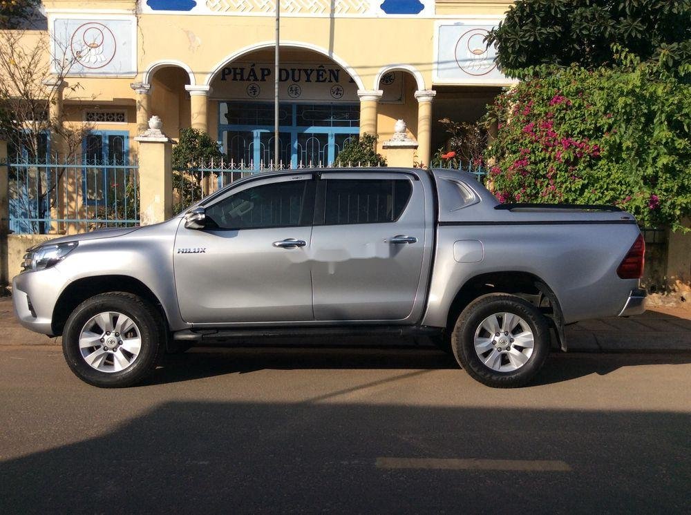 Toyota Hilux   2015 - Bán xe cũ Toyota Hilux đời 2015, nhập khẩu