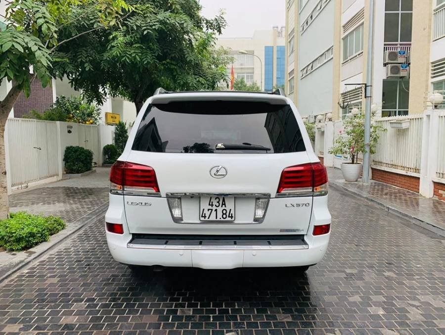 Lexus LX 2009 - Bán Lexus LX 570 sản xuất 2009, màu trắng, nhập khẩu nguyên chiếc