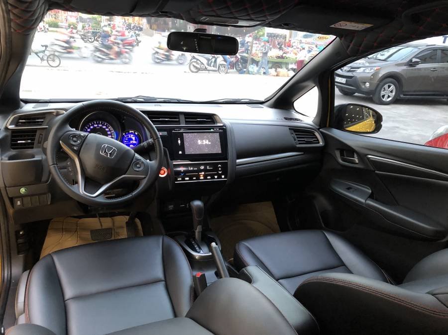 Honda Jazz  1.5L  2019 - Bán Honda Jazz 1.5L đời 2019, màu vàng, nhập khẩu như mới